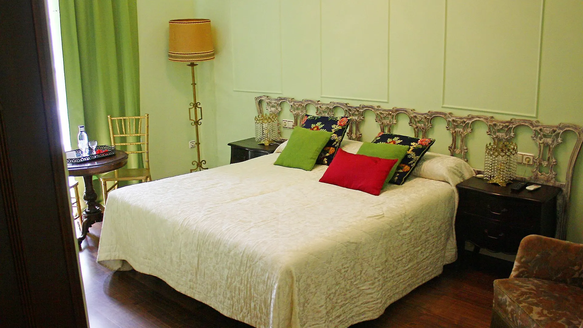 Oda ve Kahvaltı La Casa Azul B&B + Apartments Málaga