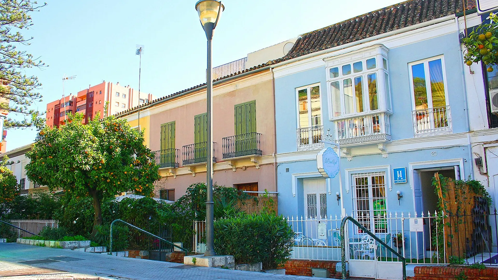 La Casa Azul B&B + Apartments Málaga Oda ve Kahvaltı