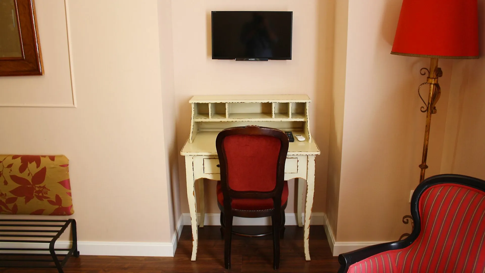 La Casa Azul B&B + Apartments Malaga 2*,