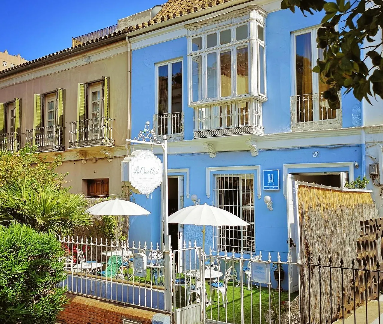 La Casa Azul B&B + Apartments Málaga